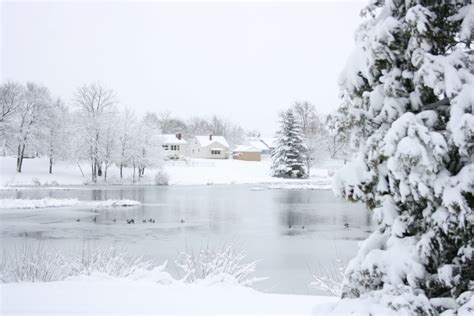17 Beautiful Photos Of Snow In Maine