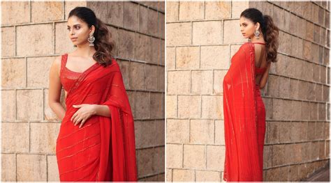 Shah Rukh Khan Daughter Suhana Khan Shares Sizzling Hot And Bold Photos In Red Saree With Deep