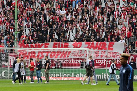 It was founded on 12 april 1953, as a club affiliated with the east german police, and became one of the most popular and successful clubs in east german football, winning eight league titles. Fanfotos: 1. FC Kaiserslautern - SV Meppen 4:2 (4:2) | Der ...