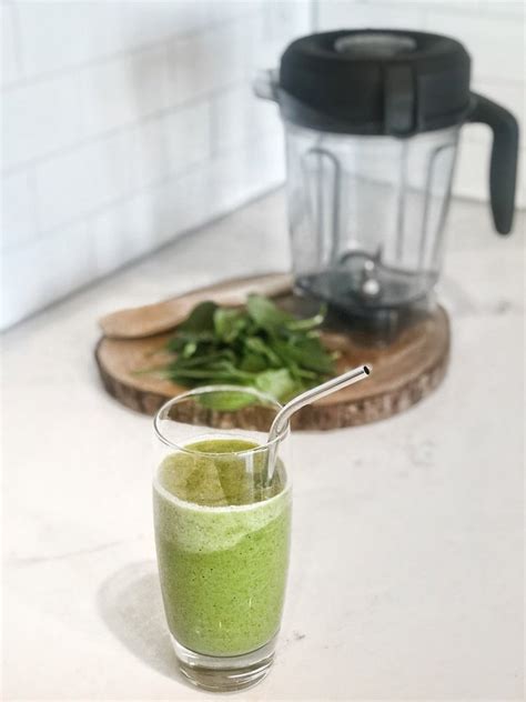 This fruity drink is a bit lower in sugar than many fruit smoothies. Low Carb Smoothie Recipe: Green Machine - Food Farmacist RD
