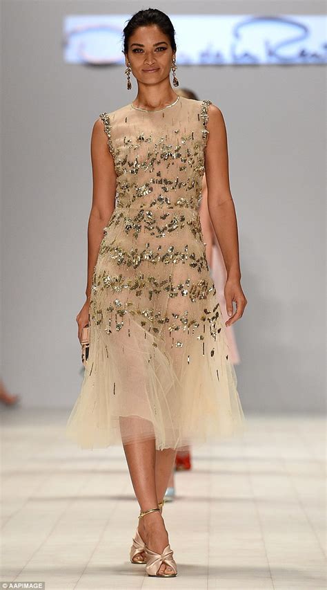 Shanina Shaik Dazzles At Sydney Fashion Week After Party After Oscar De