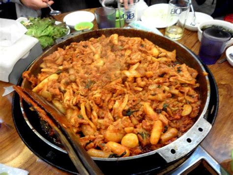 Spicy beef soup (yuk gae jan) is a hearty korean soup that warms you from your lips to your toes. Top 10 Korean Foods