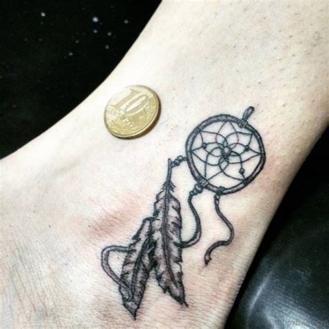 Dreamcatcher tattoos are particularly popular amongst females, generally because the feathers and web like patterns are seen as a more feminine design. 41 Cute Dreamcatcher Tattoos On Ankle