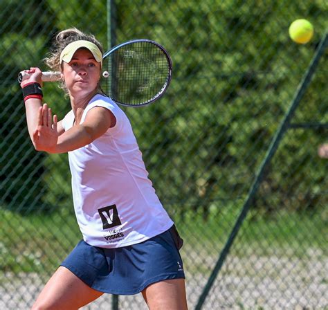Download Professional Tennis Player Ekaterina Makarova In Action Wallpaper Wallpapers Com