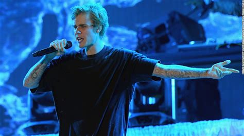 mumbai pulls out all the stops for justin bieber s first india concert cnn