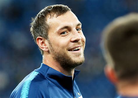 Born 22 august 1988) is a russian professional footballer who plays as a striker for fc zenit saint. Артем Дзюба не хочет уходить по-английски - Журнал ...