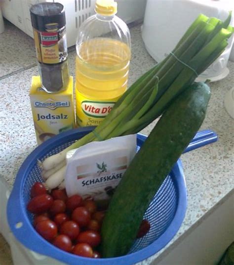 Es gibt wieder ein bulgarisches rezept. Bulgarischer Chopskasalat - Rezept mit Bild - kochbar.de