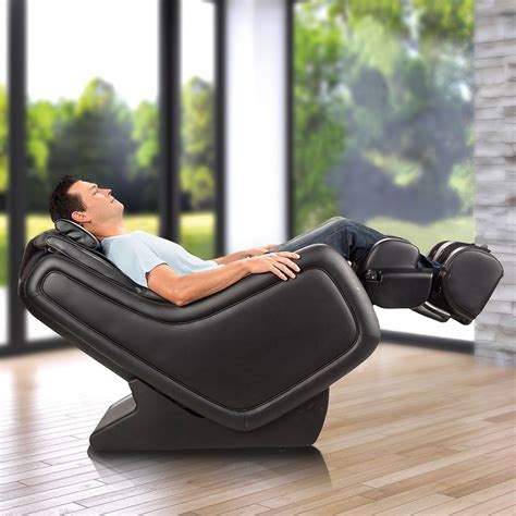 The Zero Gravity 3d Massage Chair Hammacher Schlemmer Massage Chair Massage Leather Chair