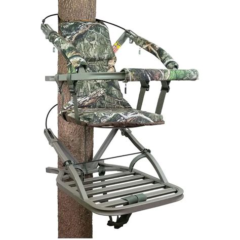 Best Climbing Tree Stand For A Great Hunting Experience
