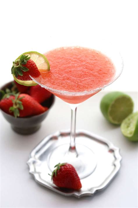 .weaving martina celerin 3d fiber art celery stalks strawberry shortcake and big walleyes : Strawberry Margaritas | Recipes | Swerve Sweetener ...