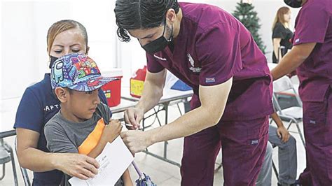 Llevan a colonias vacunación para covid e influenza El Mañana de