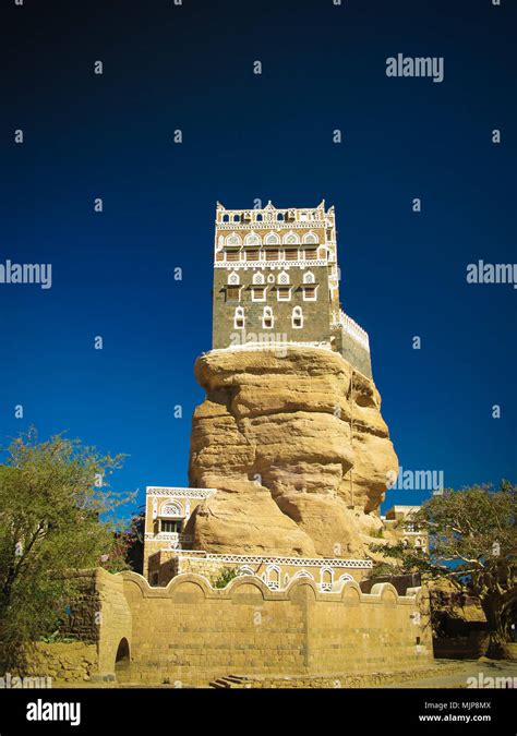 Wadi Dahr Summer Residenceof Imam Yahya Yemenia Stock Photo Alamy