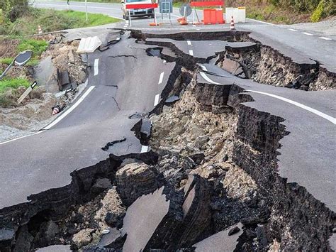 Aftershocks Rock New Zealand After Earthquake Kills Two