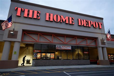 Home Depot Is Up Lowes Is Down Whats Home Improvement Telling Us