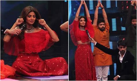 Shilpa Shetty Took A Yoga Class On Indian Idol 9 See Pics Entertainment Gallery News The