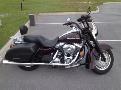 This bagger was probably my favorite bike i saw at roundup! 2007 Road King Custom FOR SALE!! - Harley Davidson Forums