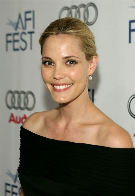 Wallpapers Collection Point Leslie Bibb Wallpapers