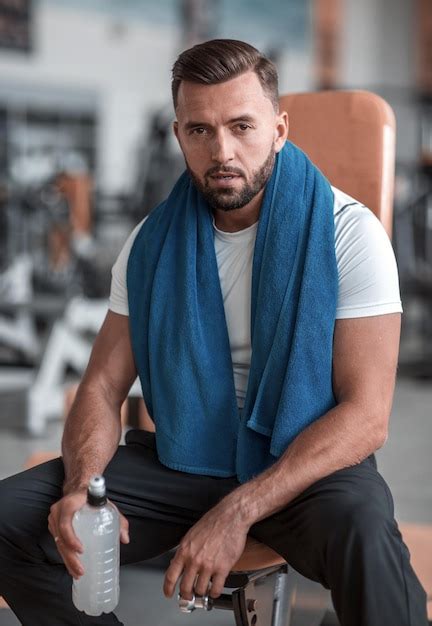 Premium Photo Portrait Of An Attractive Man In The Gym