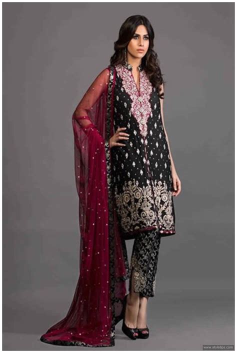 Maybe you would like to learn more about one of these? Beautiful Pakistani Dresses Ideas For Girls & Women | A ...