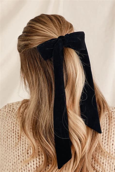 Ribbons In Hair Girly Hairstyles Hair Styles Bow Hairstyle