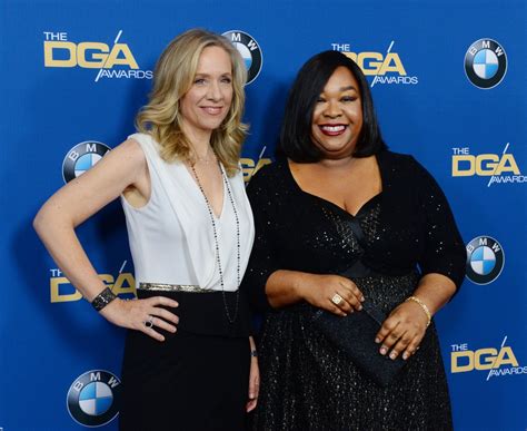 Shonda Rhimes Slams Nyt Writer For Deeming Her An Angry Black Woman