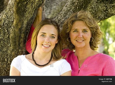 Pretty Mother Daughter Image And Photo Free Trial Bigstock