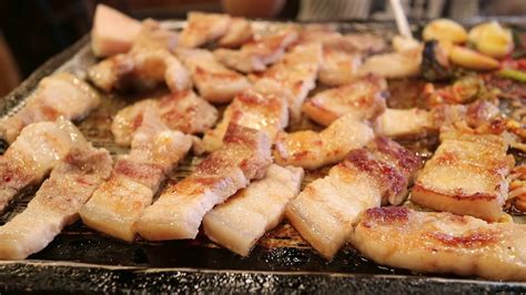 Korean Bbq Grilled Pork Belly Samgyeopsal Youtube