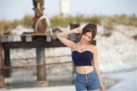 wallpaper id 823371 bare shoulders cleavage 2k model women asian free download