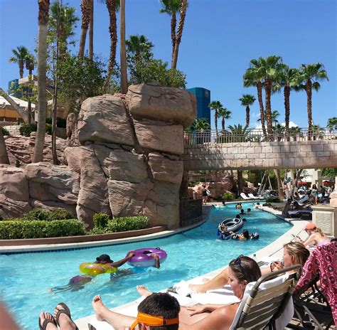 The Best Hotels In Las Vegas With Swim Up Bars