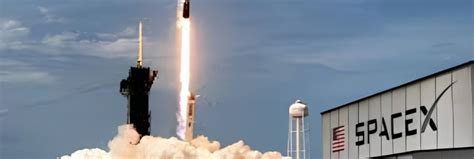 Revolutionizing Space Exploration The Success Story Of Spacex Tech Earth