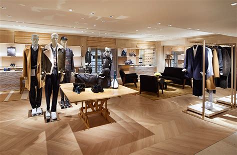 Flagship Store Louis Vuitton Iucn Water