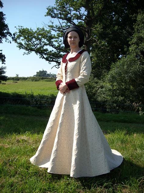 Just ordered my dress to do a victorian style beetlejuice for halloween and i am in love with the dress! 15th Century Gowns at Cloak'd and Dagger'd
