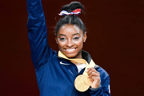Simone Biles Celebrates Her Fifth All Around Championship Medal Win With An Epic Mic Drop Access