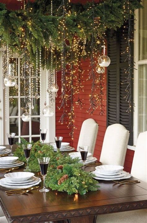 25 Absolutely Gorgeous Centerpiece Ideas For Your Christmas Table