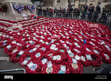 London Uk 8th November 2015 Remembrance Day Poppy Wreaths At The