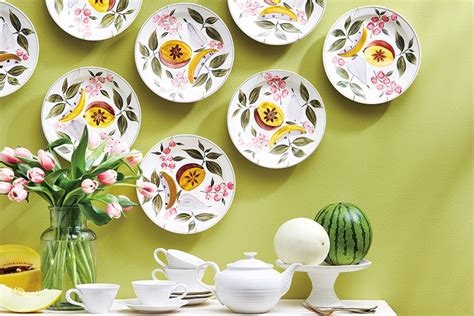 Diy How To Arrange Heirloom Plates For Wall Art Canadian Living