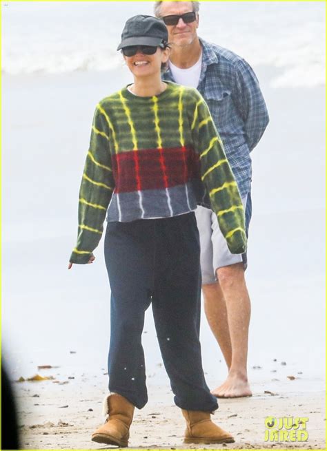 Rachel Bilson Flaunts Pda With Zac Laroc During A Beach Day Photo