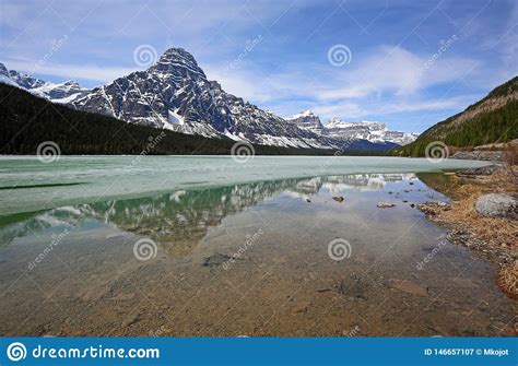 Mount Chephren On Waterfowl Lake Stock Image Image Of Nature Canada