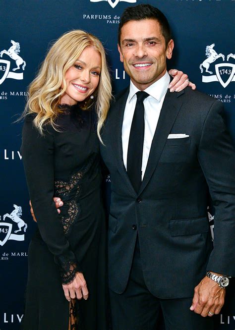 Mark Consuelos And Kelly Ripa Gush Over Their Naked Bodies On Live