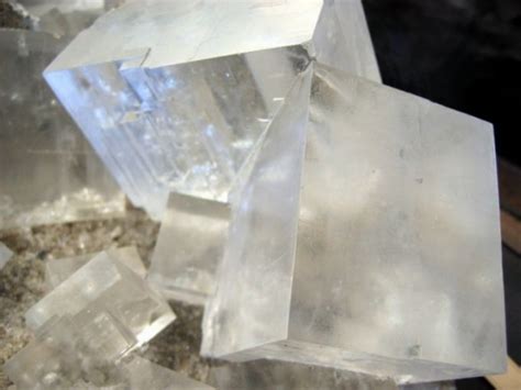 Порада 1 Як виростити кристал в домашніх умовах з солі