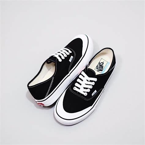 Jual Vans Authentic Sf Canvas Black And White Ultracush Insole Kota