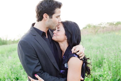 100 cute couples hugging and kissing moments. 10 Things Men Do To Make Their Girl Love Them Even More