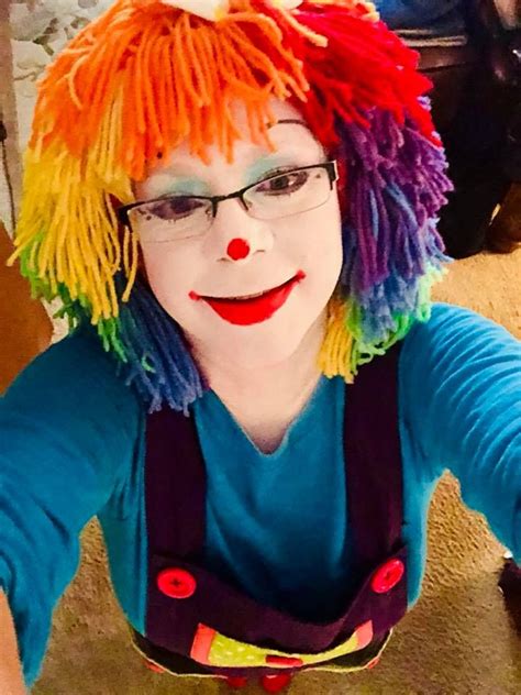 Clowns Picture From Giggles The Clown Facebook Clown Face Paint
