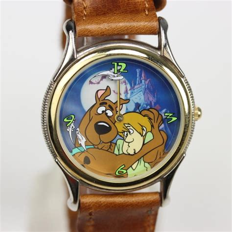 Очаровательный и смешной пес по кличке скуби ду вместе со своим хозяином шеги и друзьями: Men's Limited Edition Scooby Doo Fossil Watch | Property Room