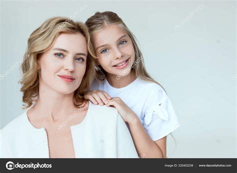 Attractive Mother Smiling Daughter Looking Camera Isolated Grey — Stock