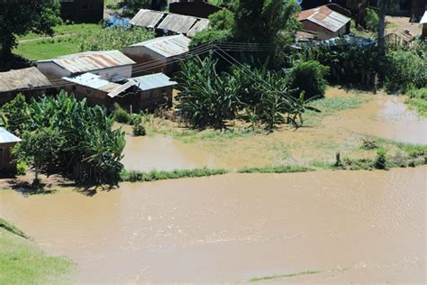 Malawi Vp Chilima Visists Karonga Flood Victims Distribute Relief