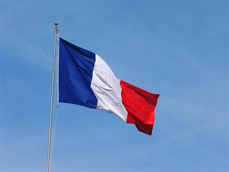 Pourquoi Le Drapeau Français Est Il Bleu Blanc Et Rouge Cnews