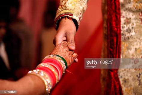 Indian Married Couple Fotografías E Imágenes De Stock Getty Images