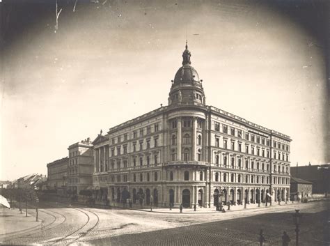 Opened 22 aug 1837 with an allegoric prologue by mihály vörösmarty. „Megtörtént hát valahára az, mire csaknem évezred óta ...