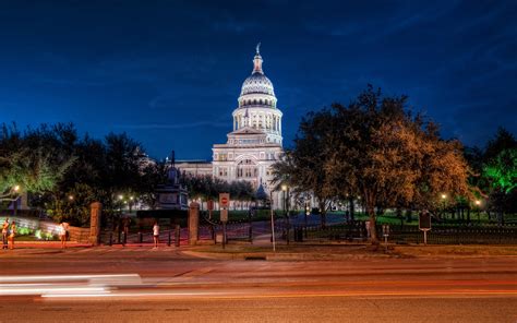 Free Download Wallpaper Texas State Capitol Austin Texas Usa Night Road